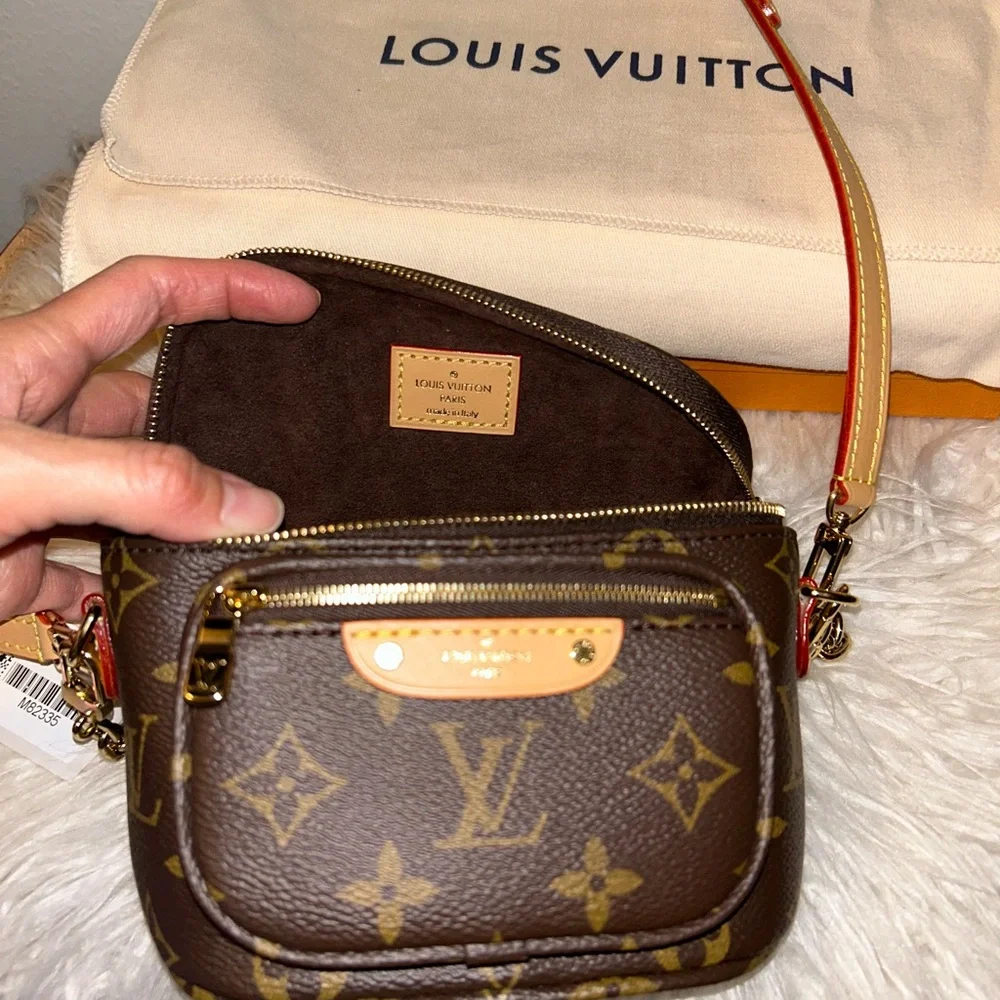 Brand new LV mini bum bag - Picture 12 of 15